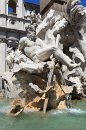 Détail sur la fontaine des Quatre-Fleuves sur la place Navone