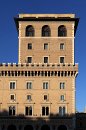 Palais des Assurances Générales de Rome sur la place de Venise