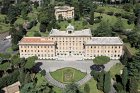 Le Vatican : palais du Gouvernement vu depuis le dôme de la basilique Saint-Pierre