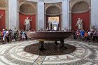 Sous une coupole du musée du Vatican