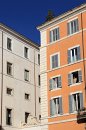 Façades d'immeubles dans le centre de Rome